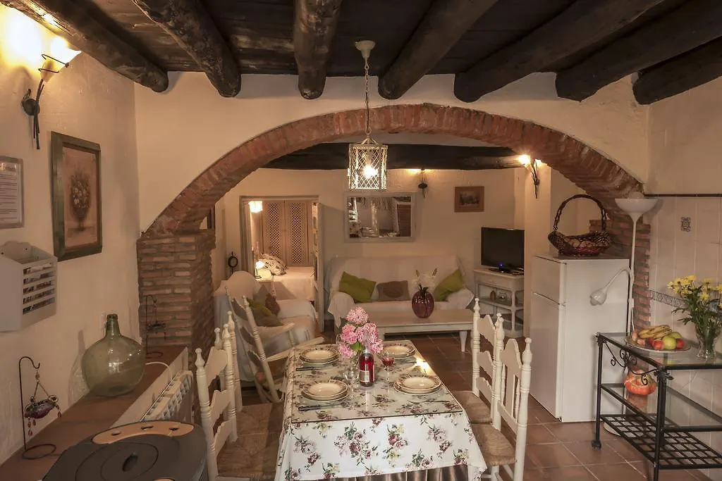 Country house Alojamientos Turisticos Biarritz Guest House Fuenteheridos Spain
