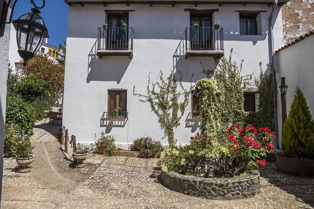 Alojamientos Turisticos Biarritz Guest House Fuenteheridos